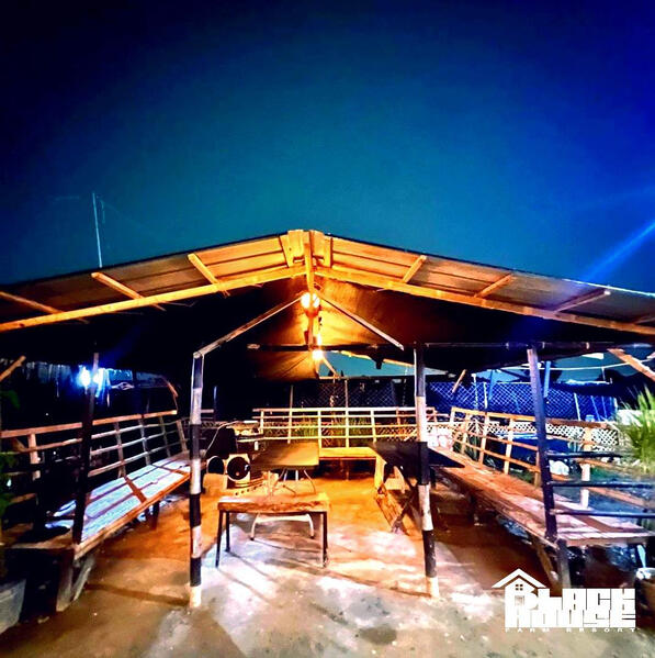 Huge Kubo with UNLI VIDEOKE!